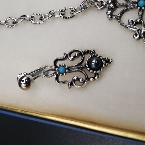 Avon Vintage Hematite and Faux Turquoise Necklace and Earrings Set - Picture 3 of 7